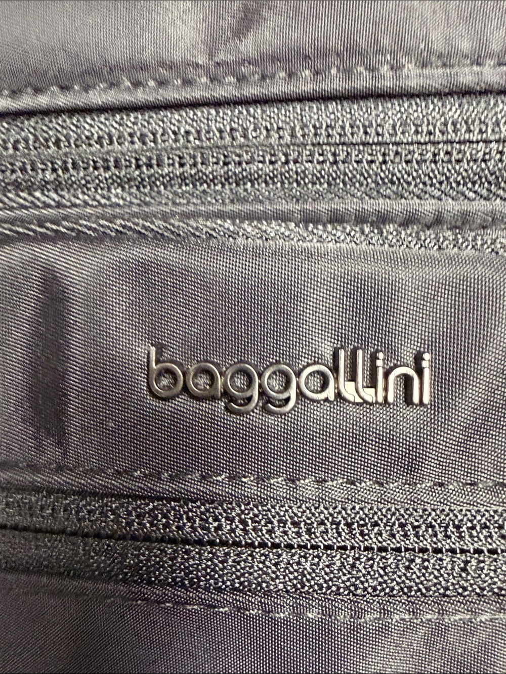 Baggallini Black Nylon Crossbody Messenger Bag - Picture 8 of 10